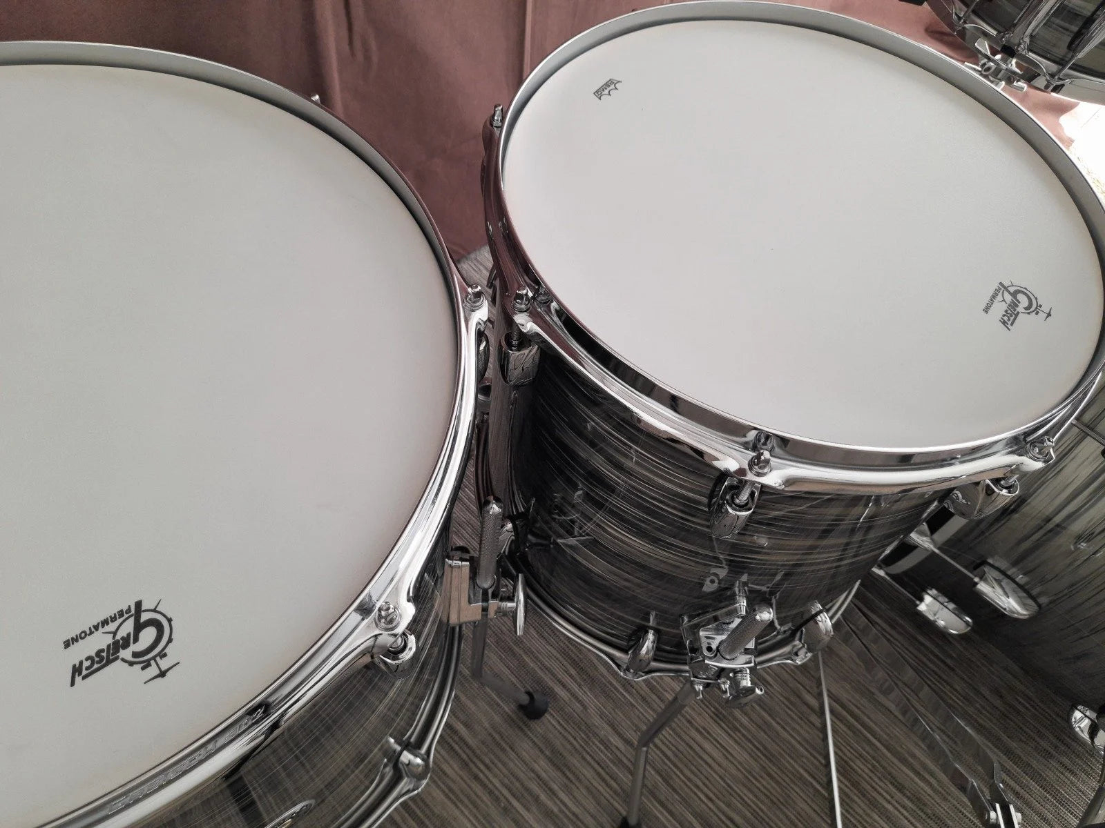 Gretsch Brooklyn drumset 22"-10"-12"-14"-16"-snare 14" x 5,5" Grey Oyster