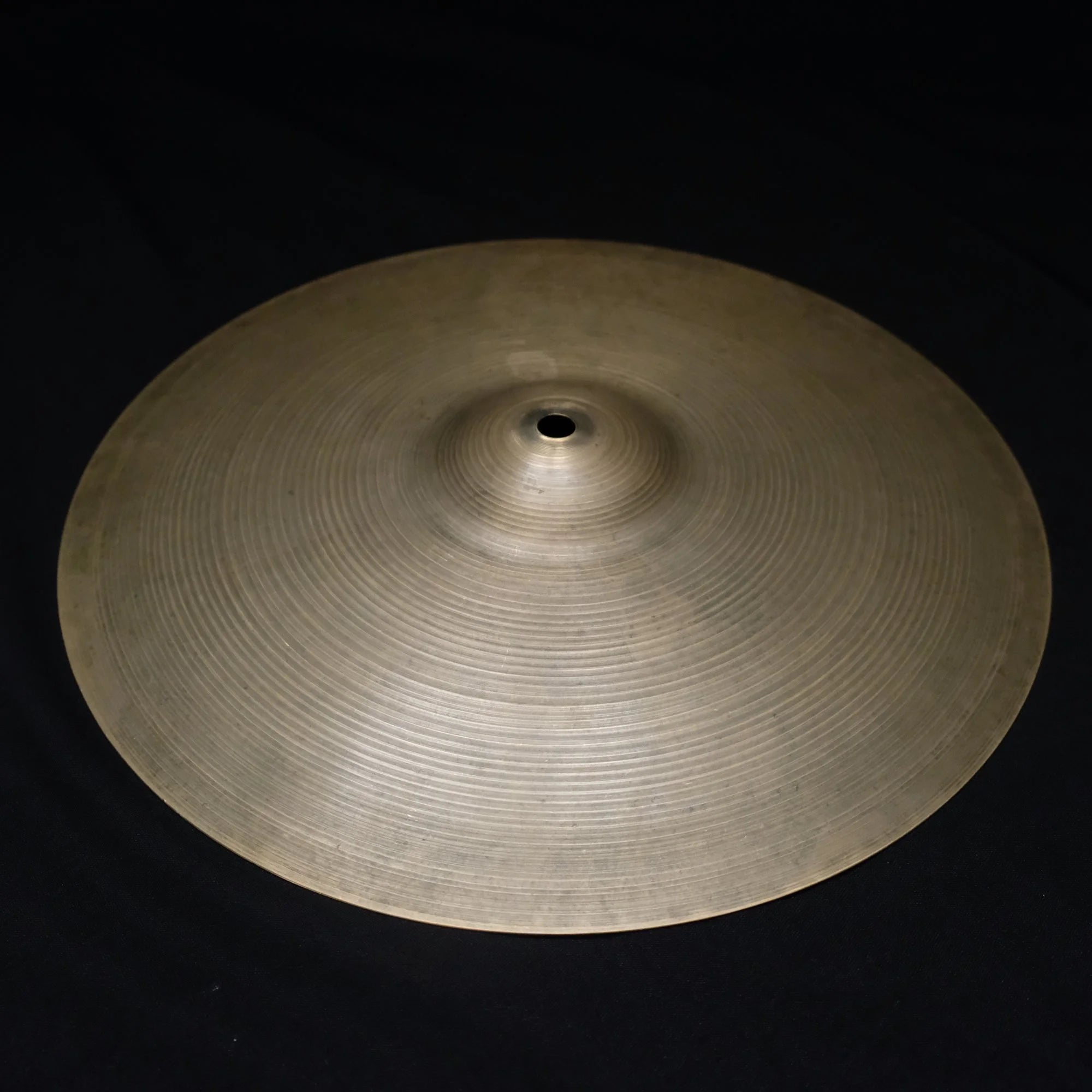 14" Zildjian Avedis Hi-Hat set Bottom 1950's Top 1960's 766 - 749 grams
