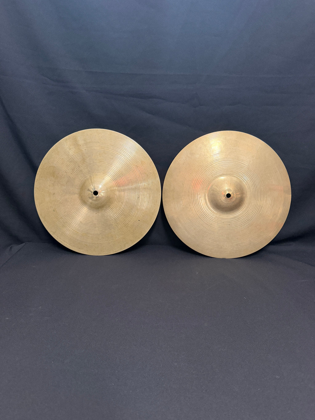 14" Zildjian Avedis Hi-Hat hollow logo from 1970's 1384-690 grams
