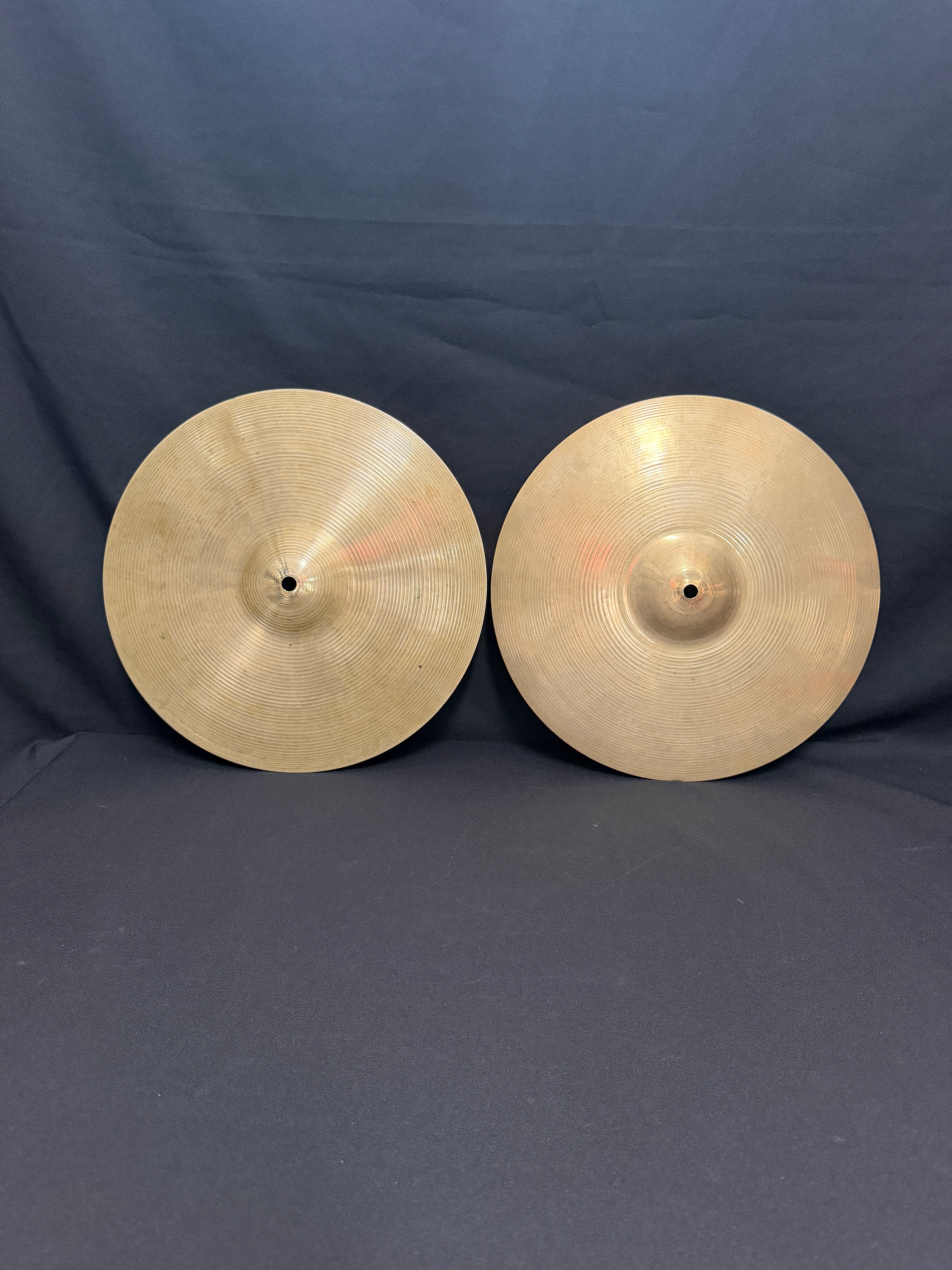 14" Zildjian Avedis Hi-Hat hollow logo from 1970's 1384-690 grams