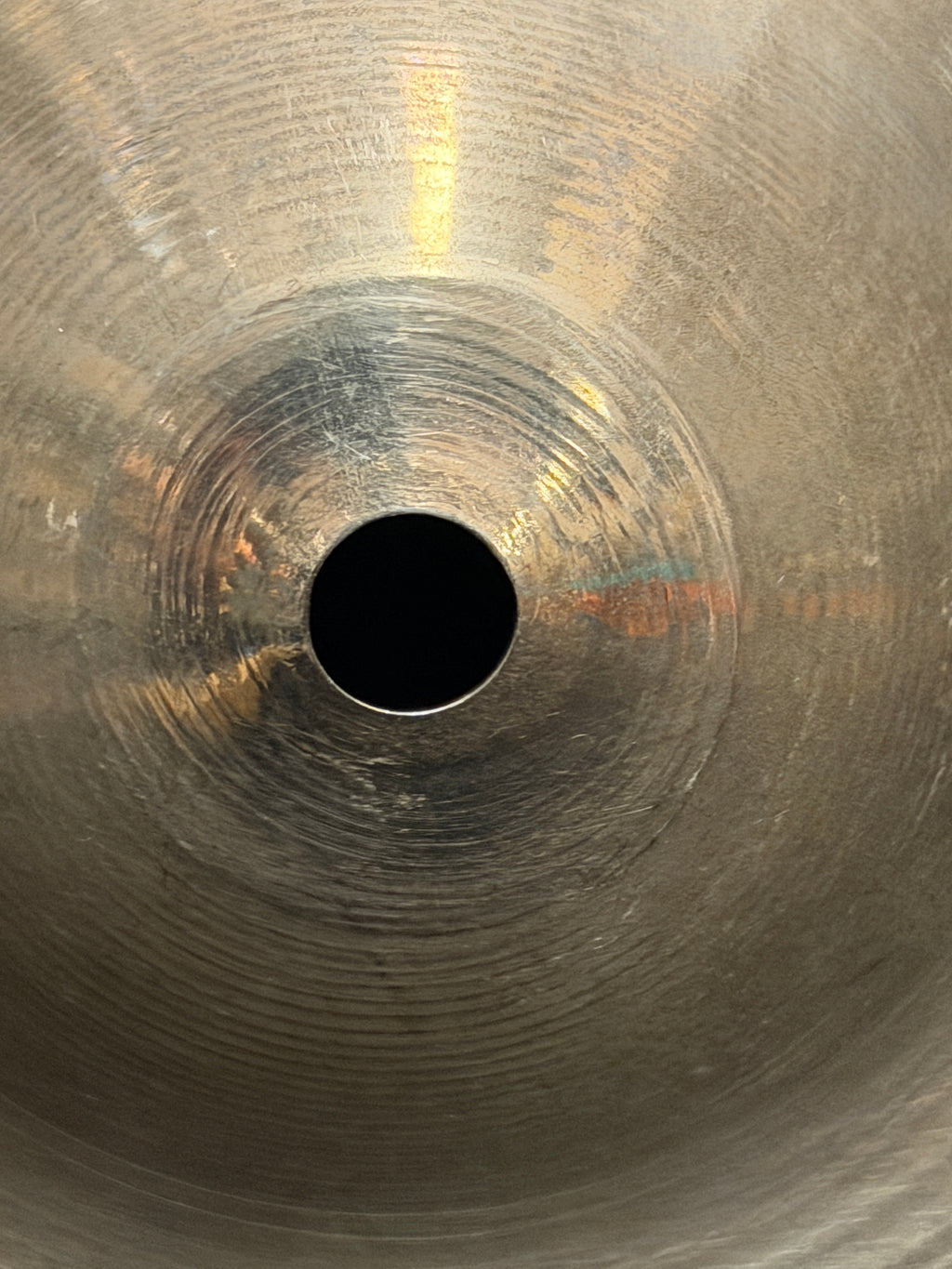 14" Zildjian Avedis Hi-Hat hollow logo from 1970's 1384-690 grams