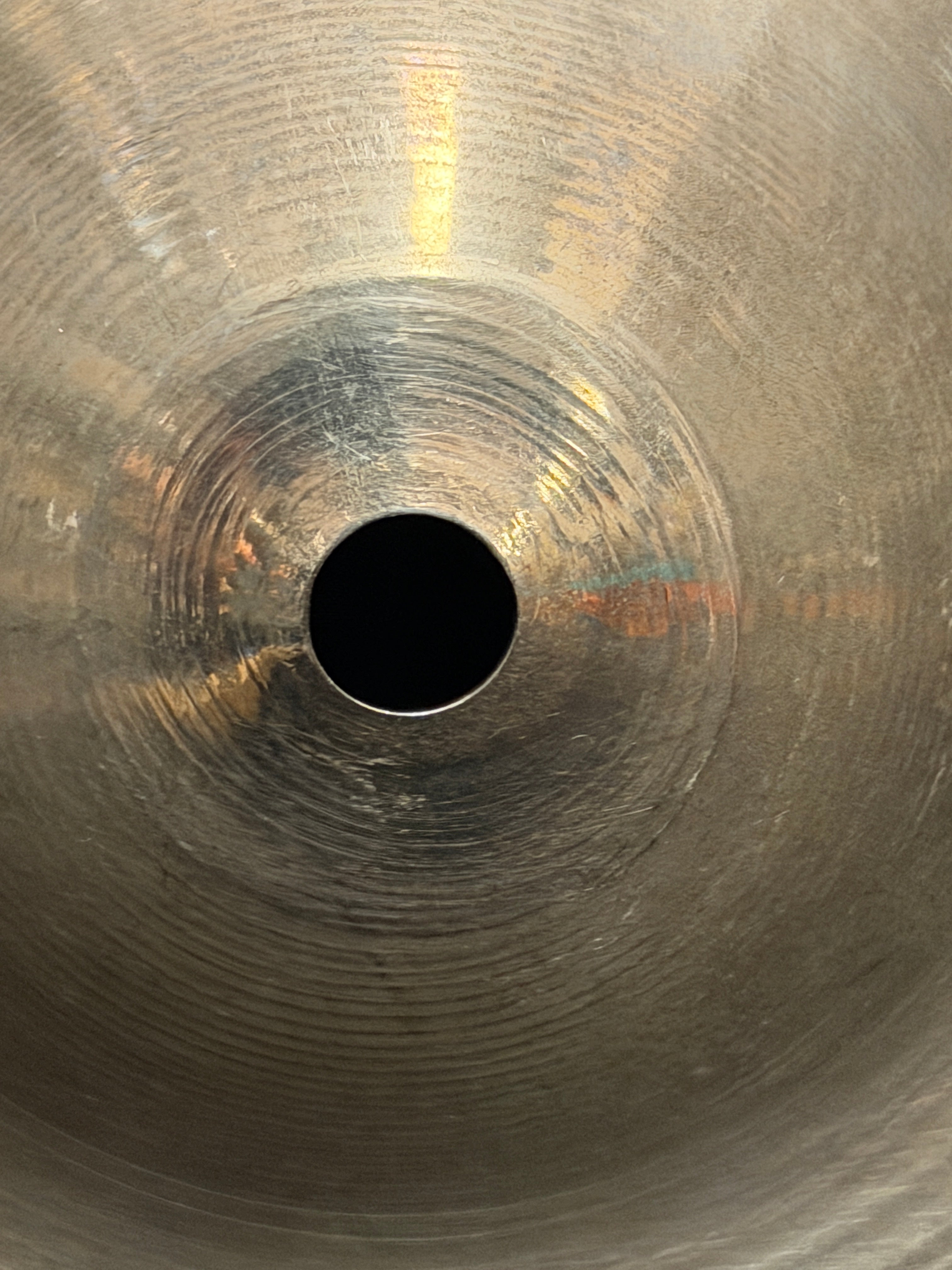 14" Zildjian Avedis Hi-Hat hollow logo from 1970's 1384-690 grams