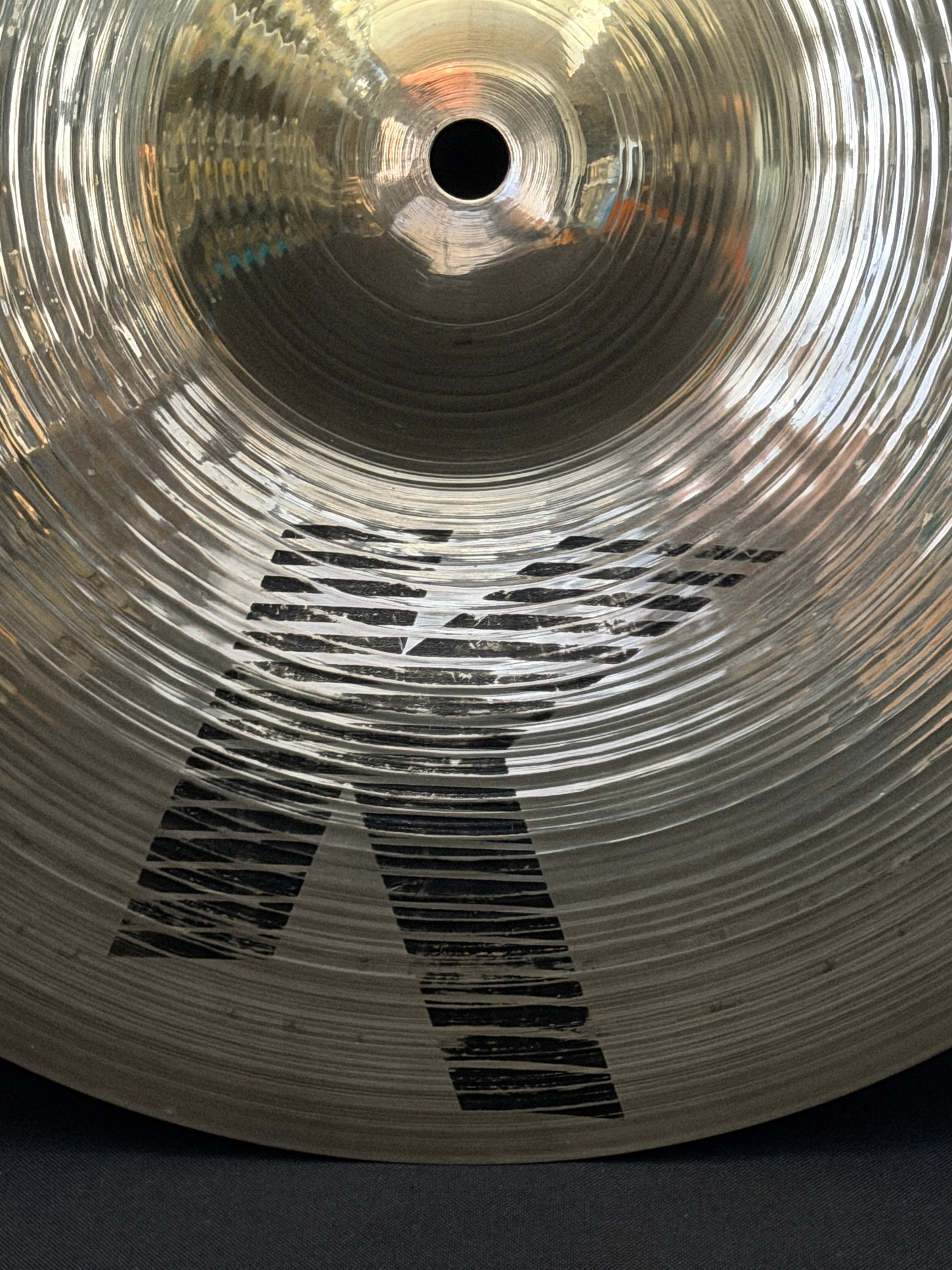 14” Zildjian K Dark Crash 750 grams IAK