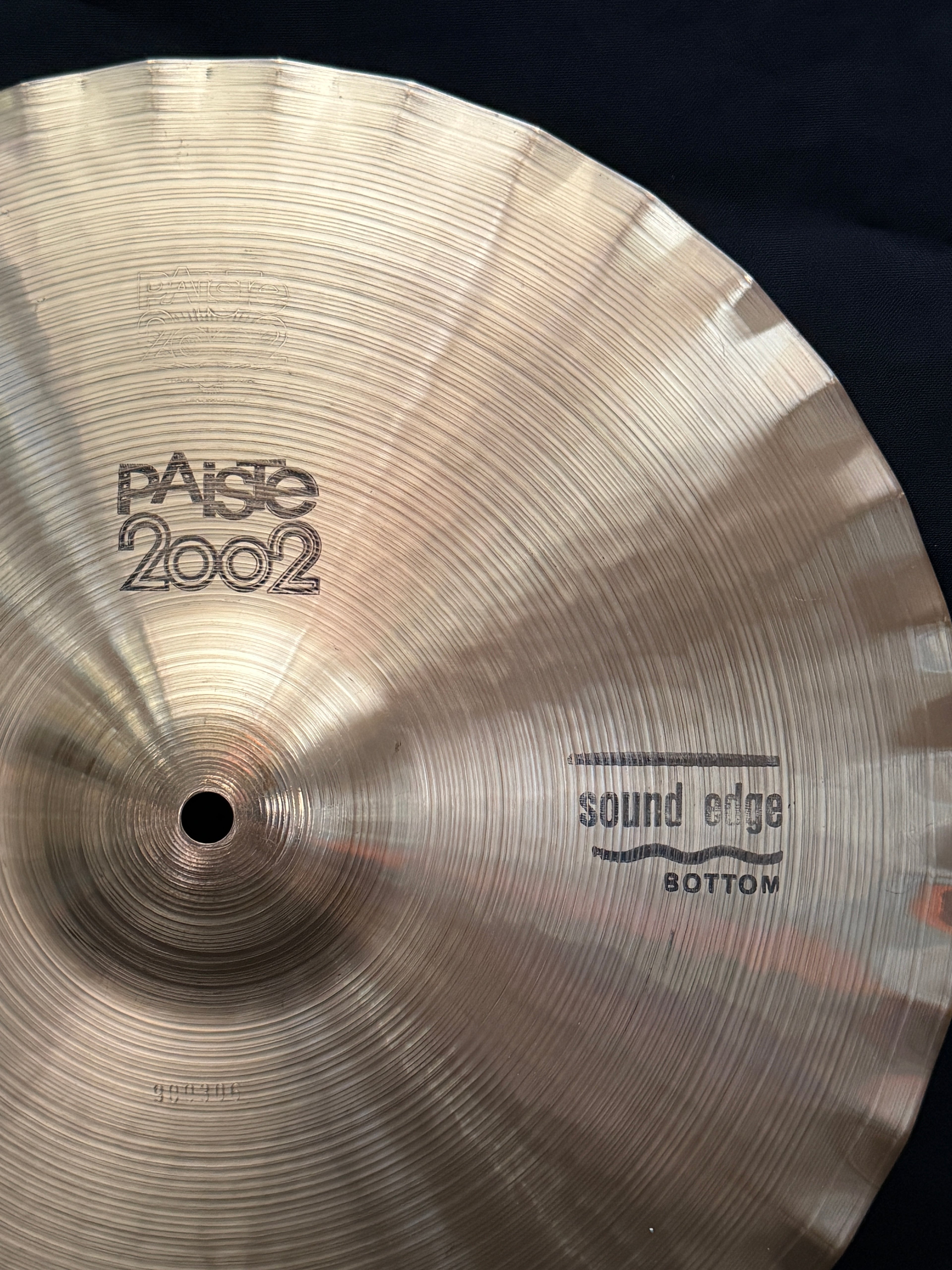 15" Paiste 2002 Sound Edge Hi-Hat black logo from 1979