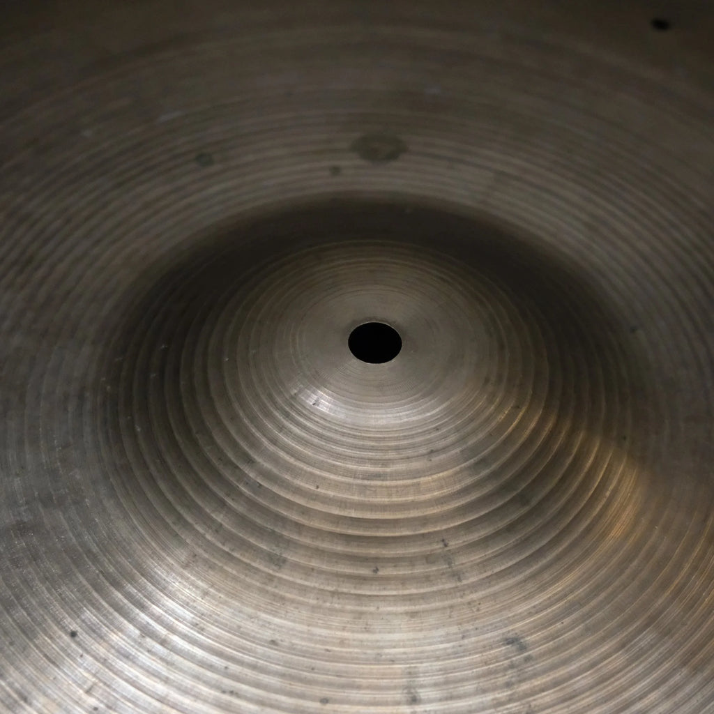 18" Zildjian Avedis light crash Hollow Logo from 1970's 1210 grams
