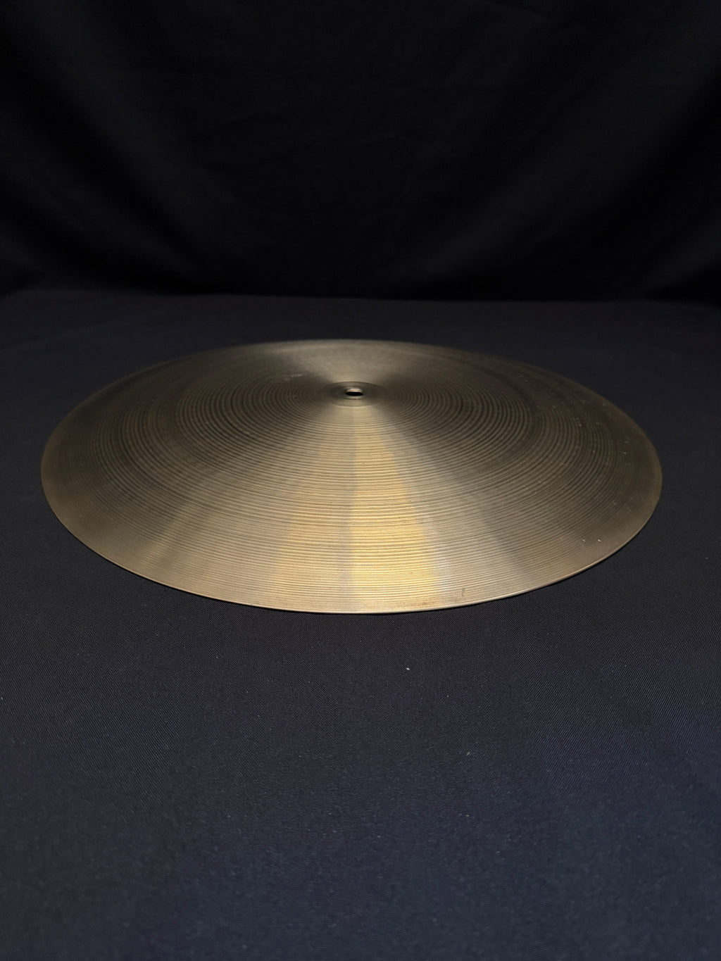 18" Zildjian Avedis Flat Ride 2184 grams from 1978-1982