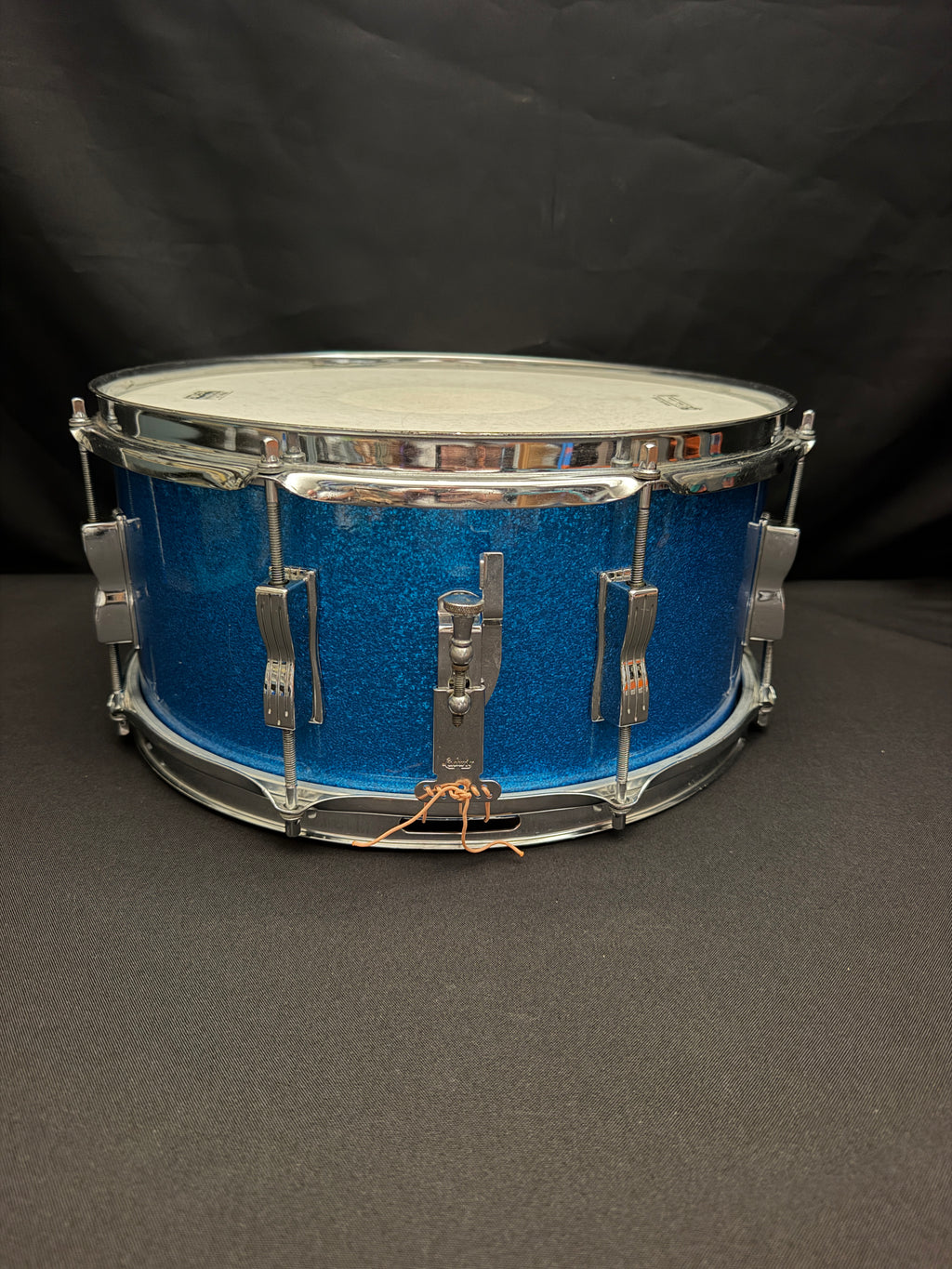 1964 Ludwig Auditorium 14" x 6,5" Blue Sparkle snare drum