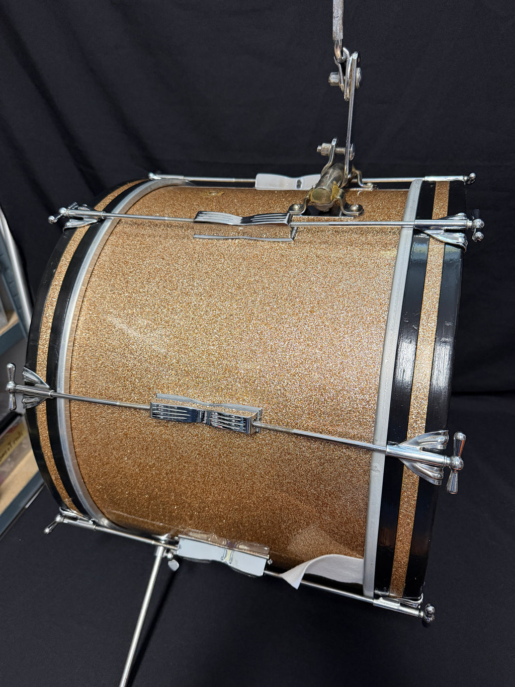 1967 Ludwig Club Date 20" x 14" Bass Drum Champagne Sparkle