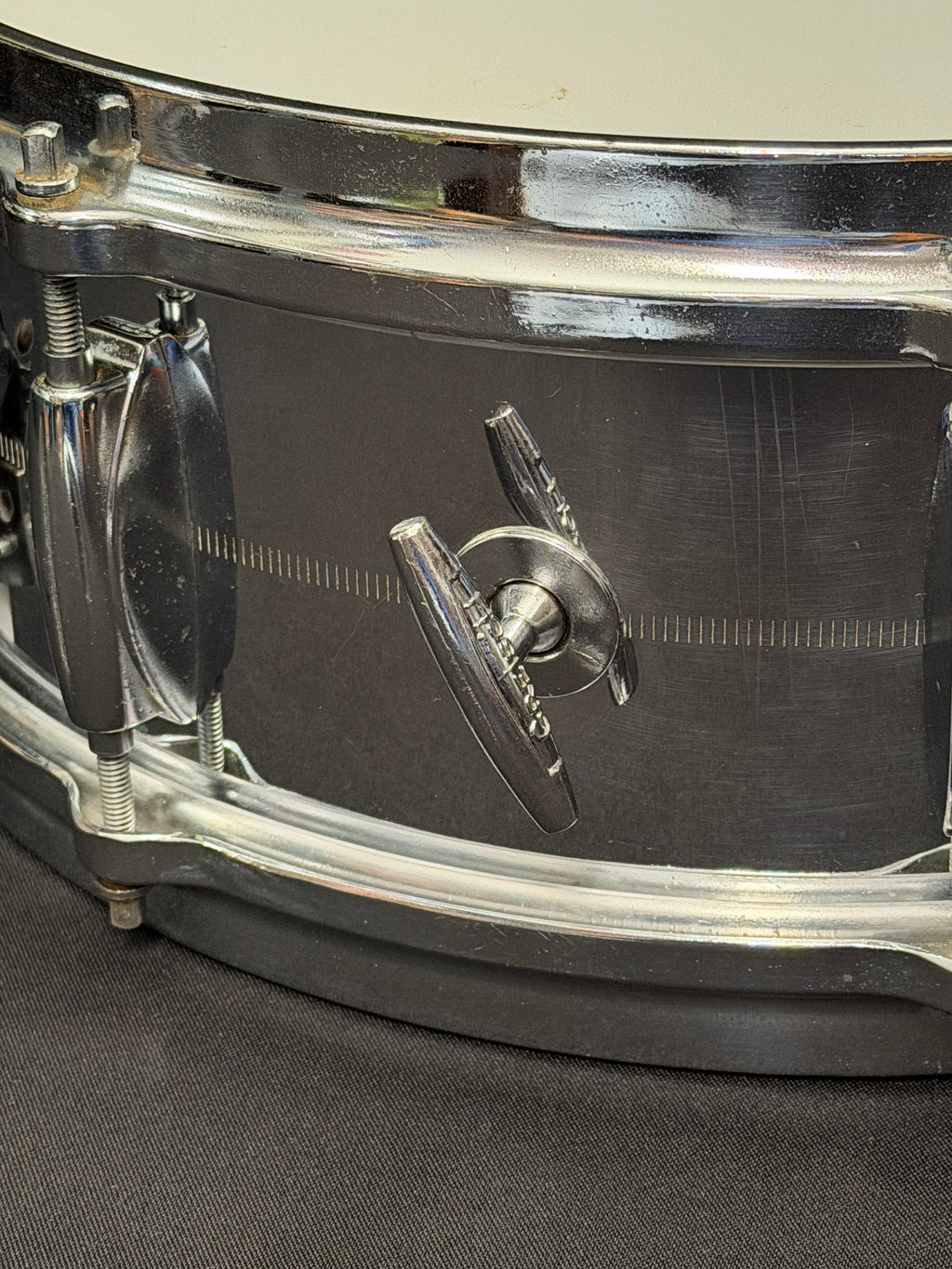 1969 Gretsch COB model 4160 snare drum 14" x 5"