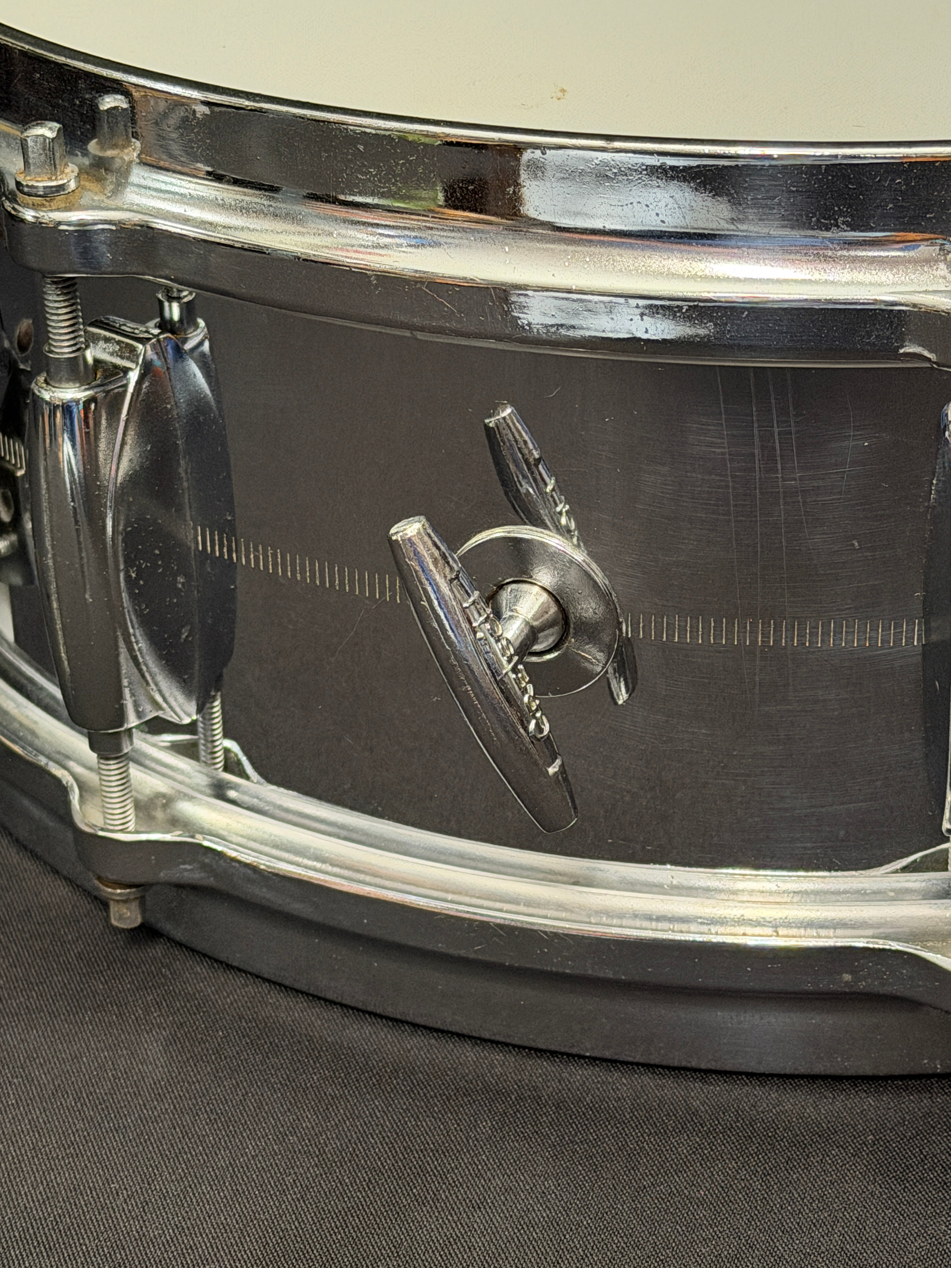 1969 Gretsch COB model 4160 snare drum 14" x 5"