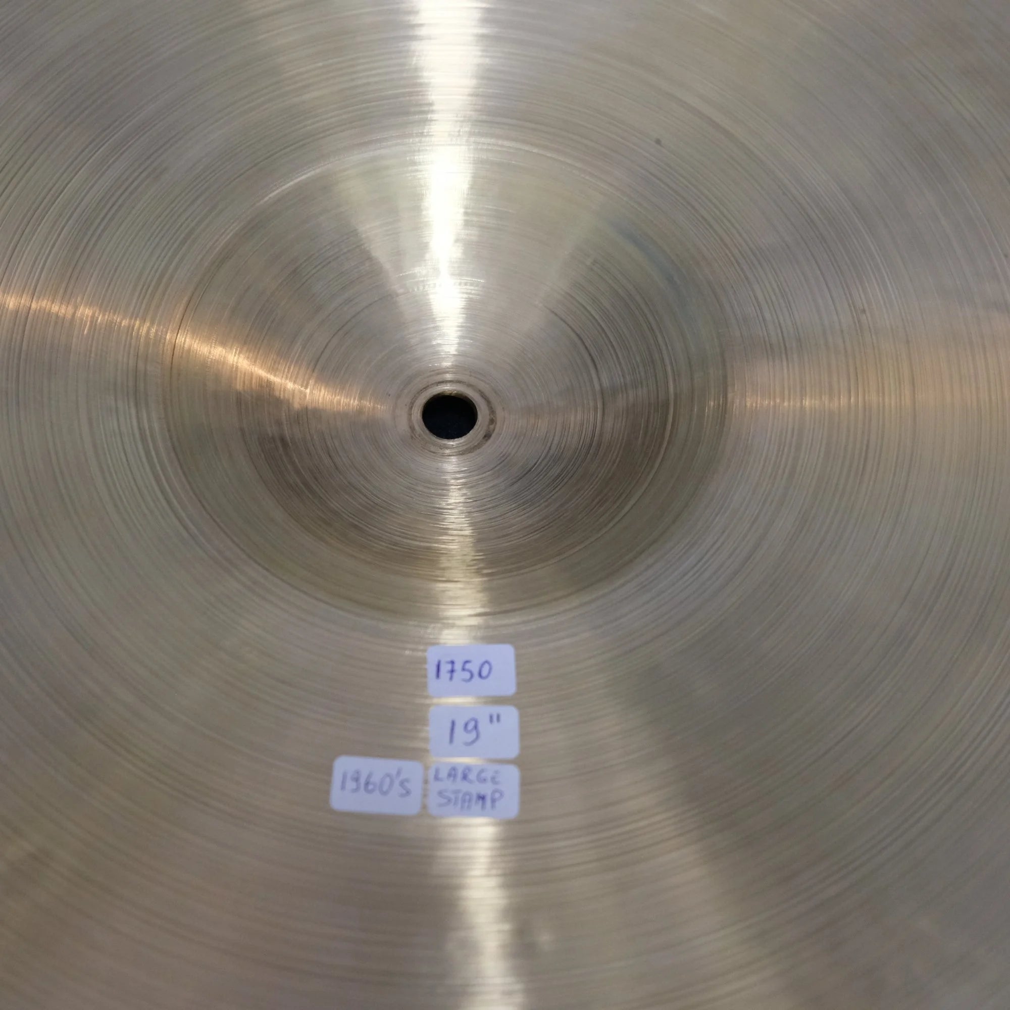 19" Zildjian Avedis Light cymbal with 3 x rivets 1750 grams large stamp 1960's