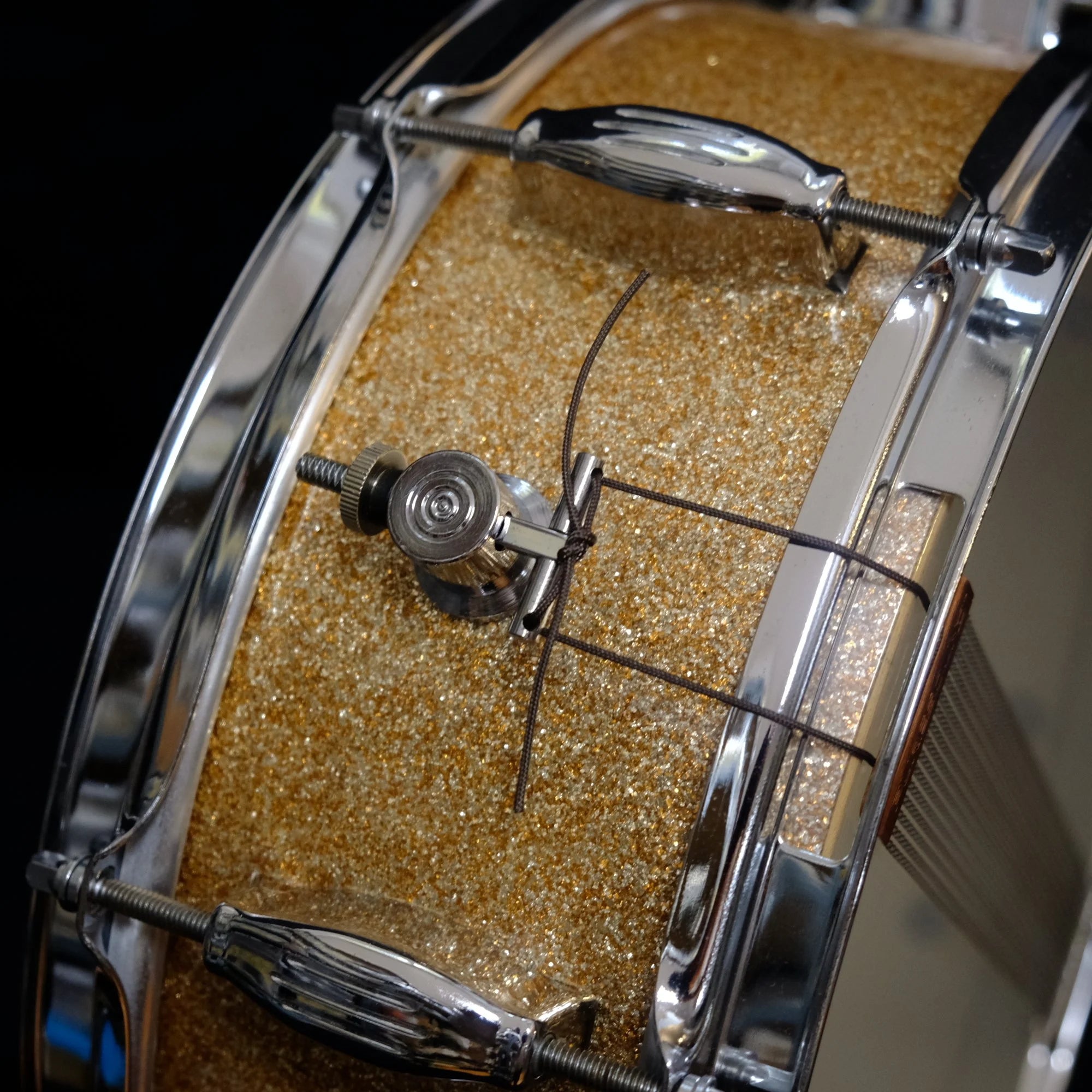 Camco Tuxedo Studio Model 14" x 5" snare drum champagne sparkle from early 1960's