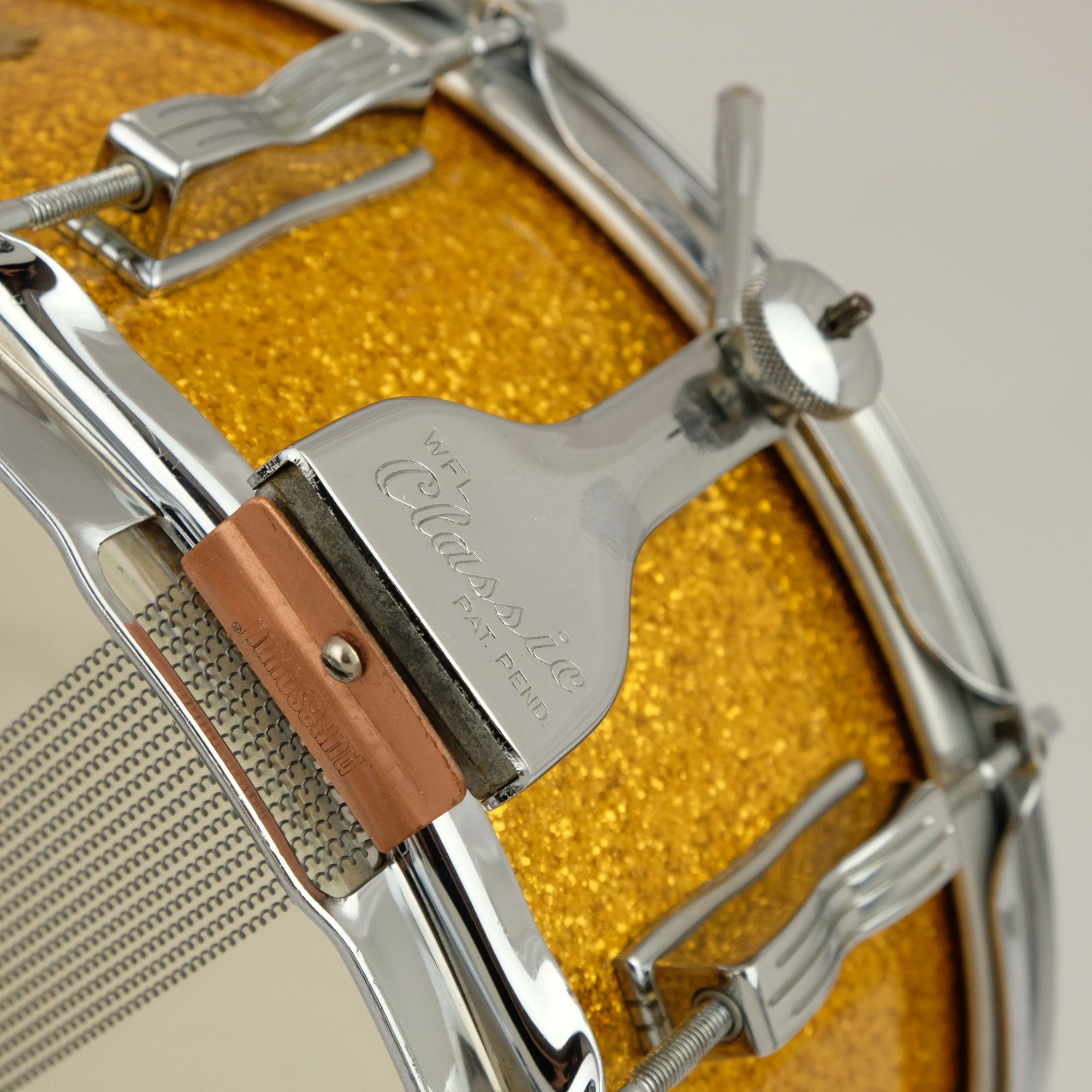 1961 Ludwig Classic snare drum 14" x 5,5" Gold Sparkle finish