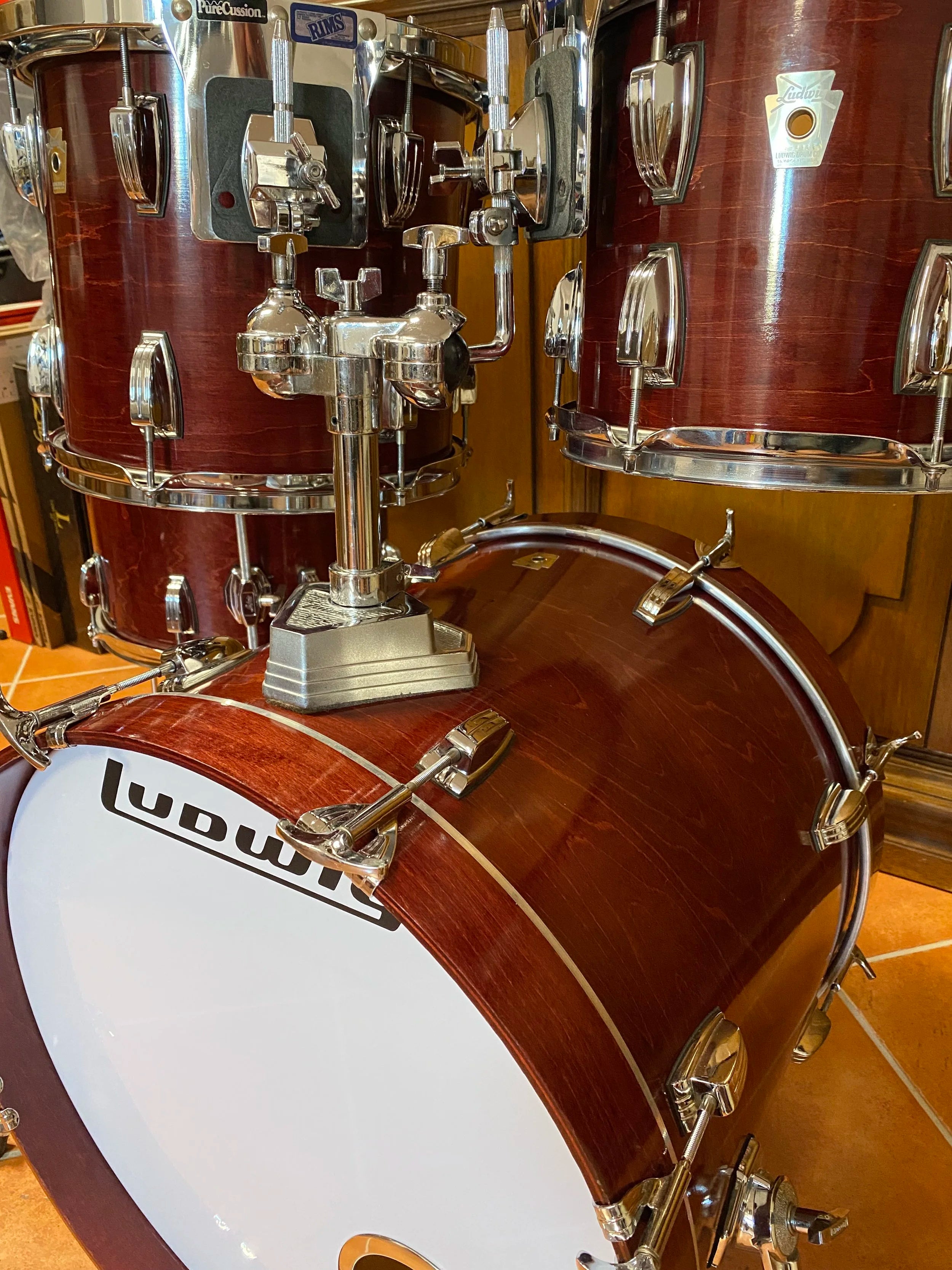 Ludwig Super Classic 1996 - Cherry Stain Drum Kit