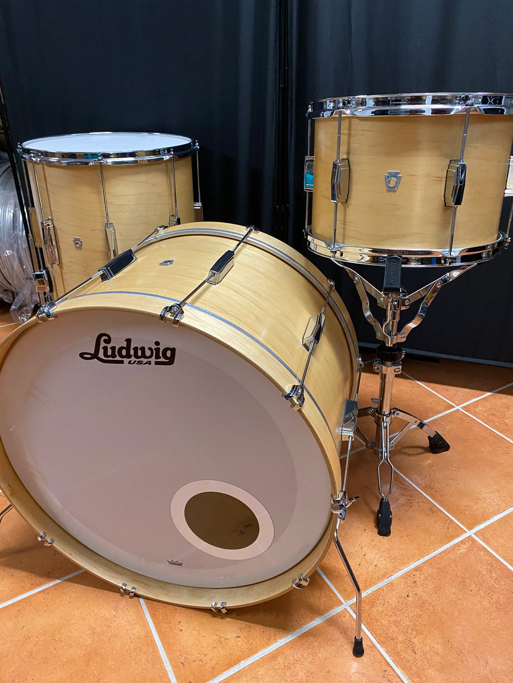 Ludwig Club Date Pro Beat 24" - 13" - 16" Natural Maple made in USA