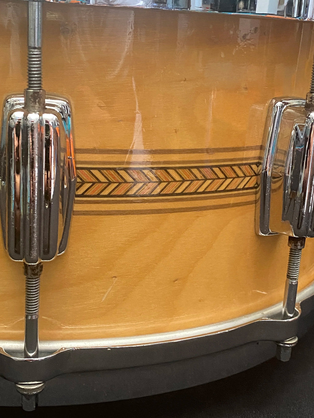 1980's Tama Superstar Mastercraft AW-456 Birch Artwood 14" x 6,5" Snare Drum​ with Roller-Action Strainer.