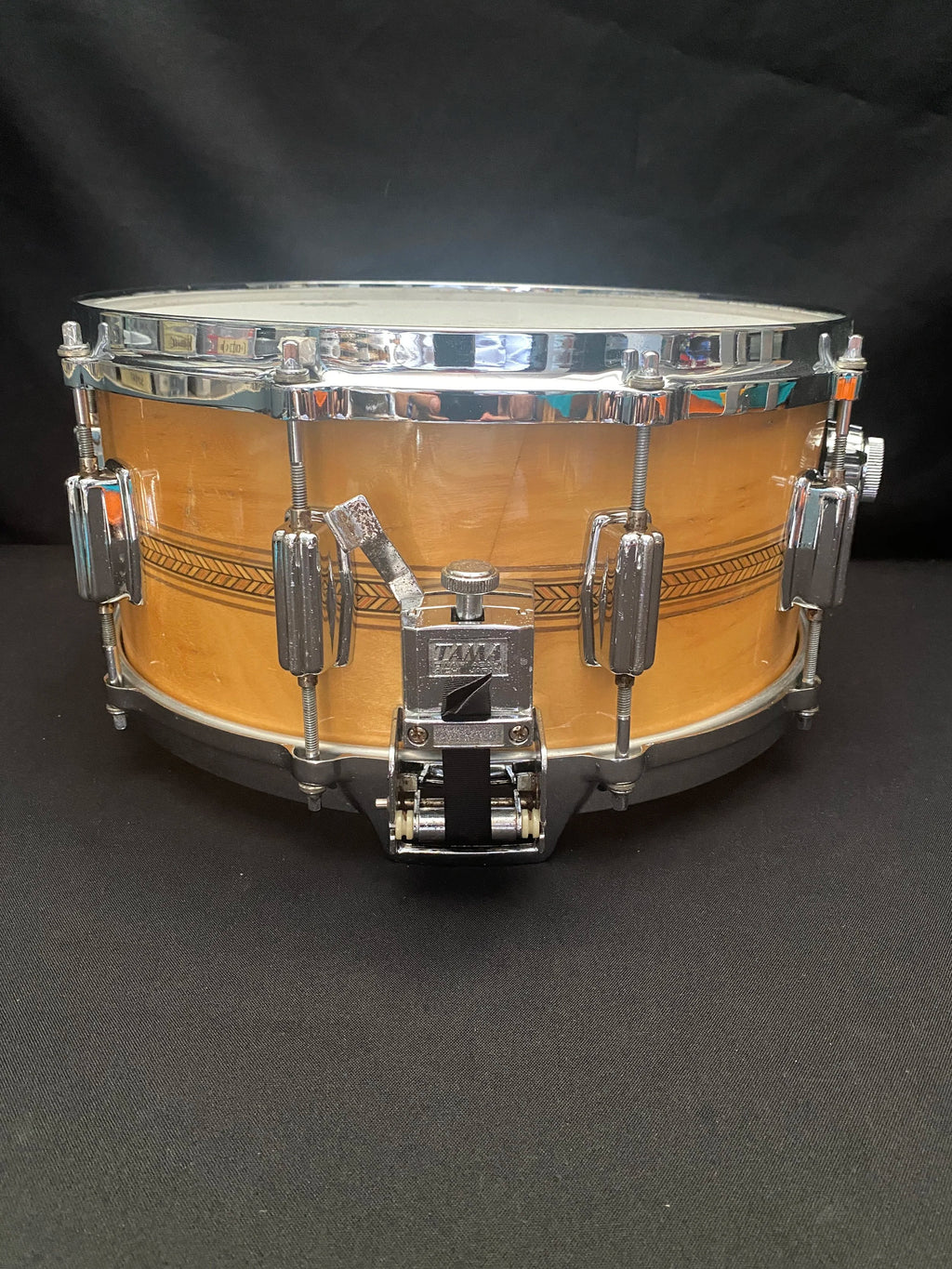 1980's Tama Superstar Mastercraft AW-456 Birch Artwood 14" x 6,5" Snare Drum​ with Roller-Action Strainer.