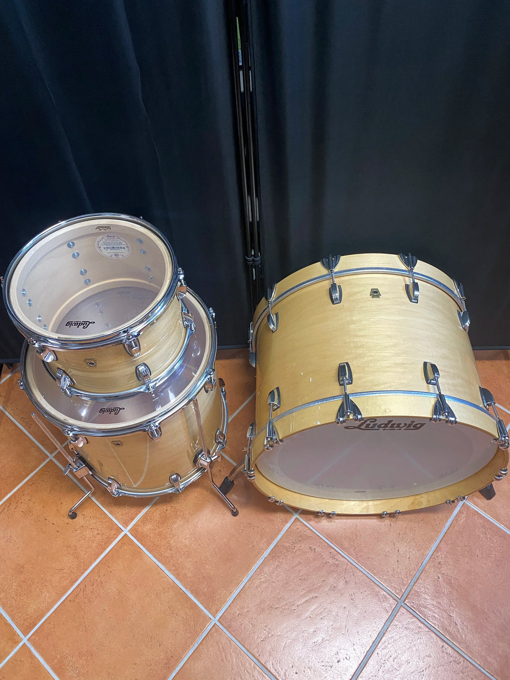 Ludwig Legacy Maple 22" - 12" - 16" Natural Maple Gloss drumset