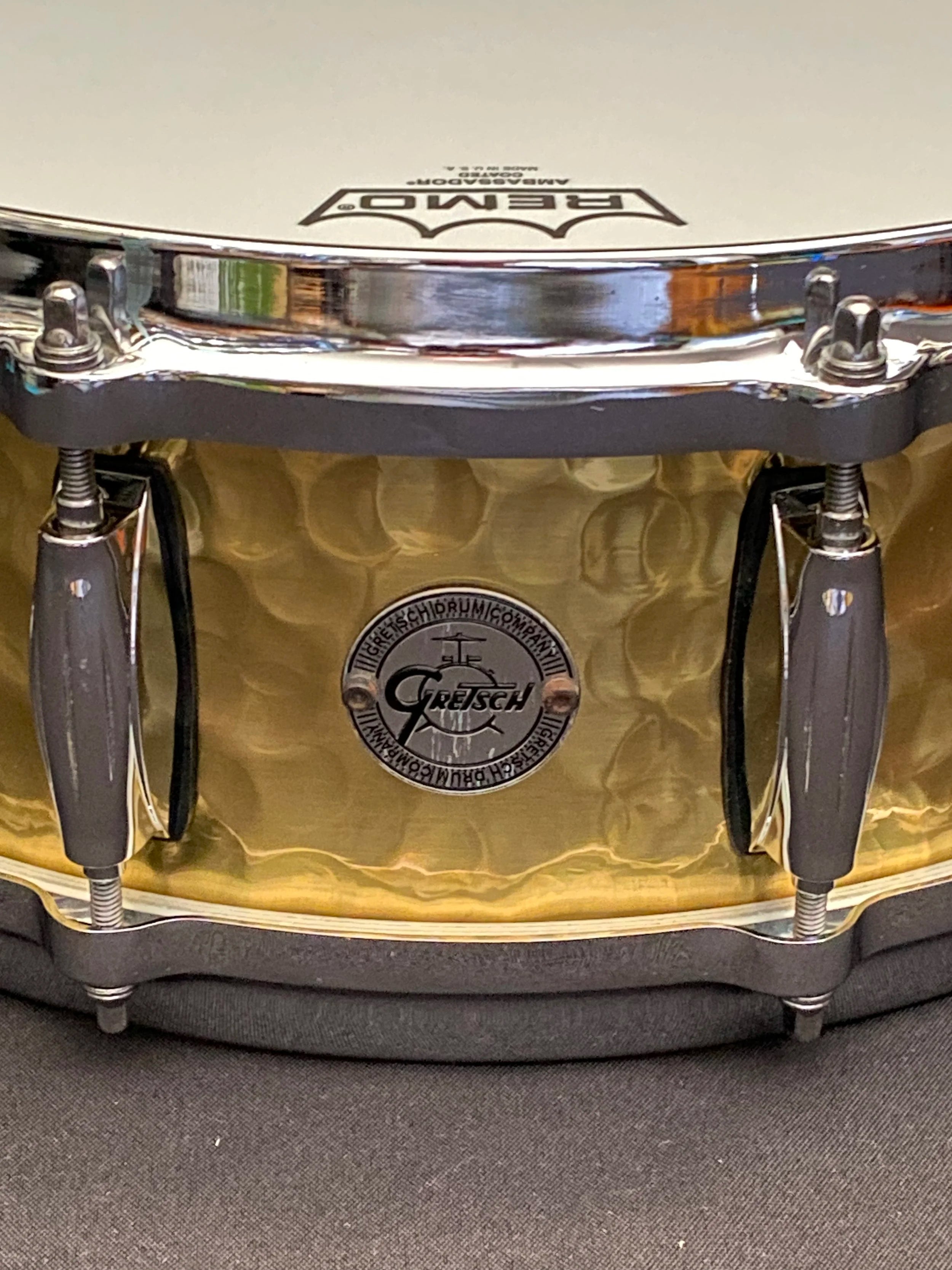 Gretsch Full Range Hammered Brass 14" x 5" Snare Drum