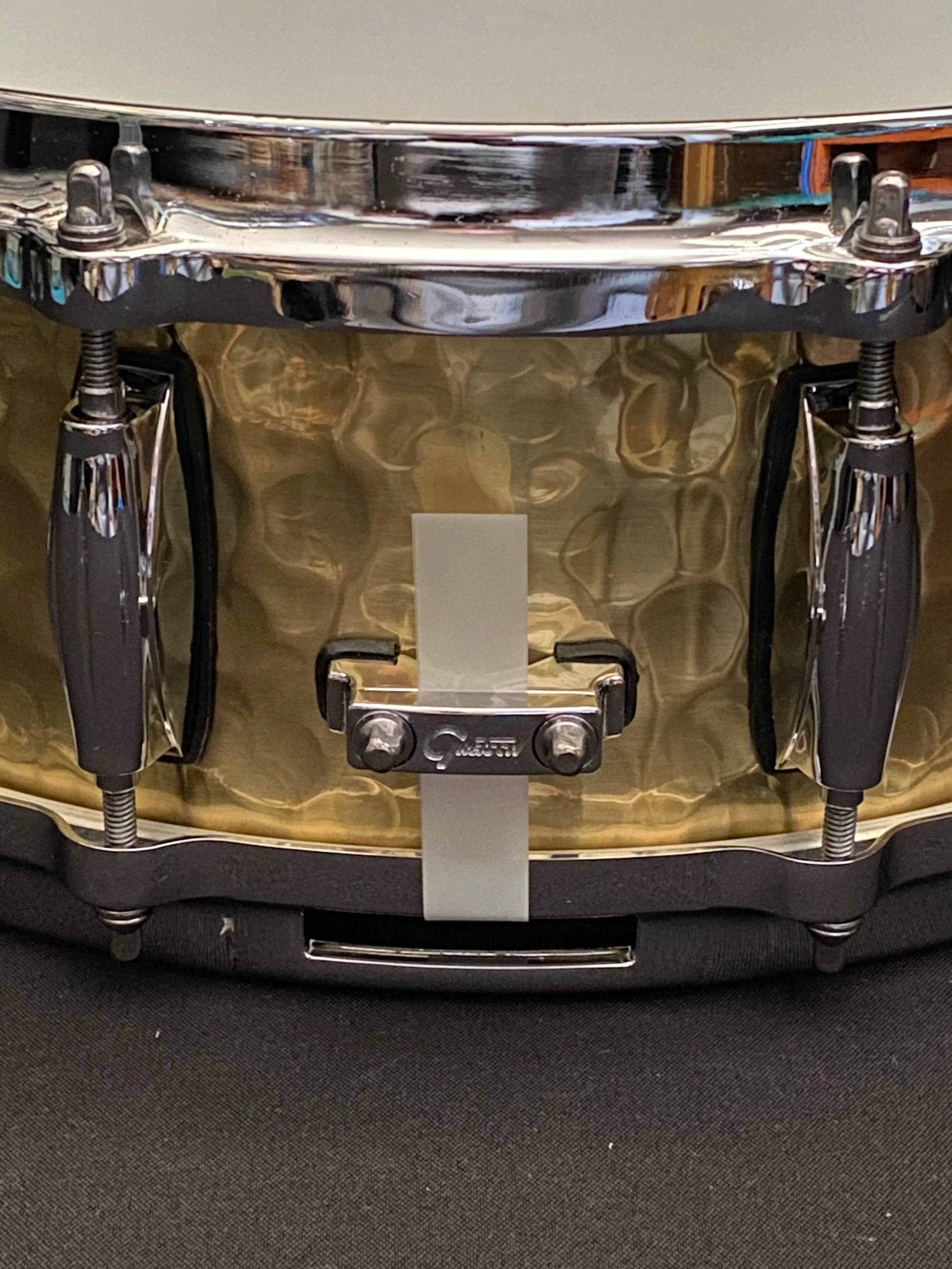 Gretsch Full Range Hammered Brass 14" x 5" Snare Drum