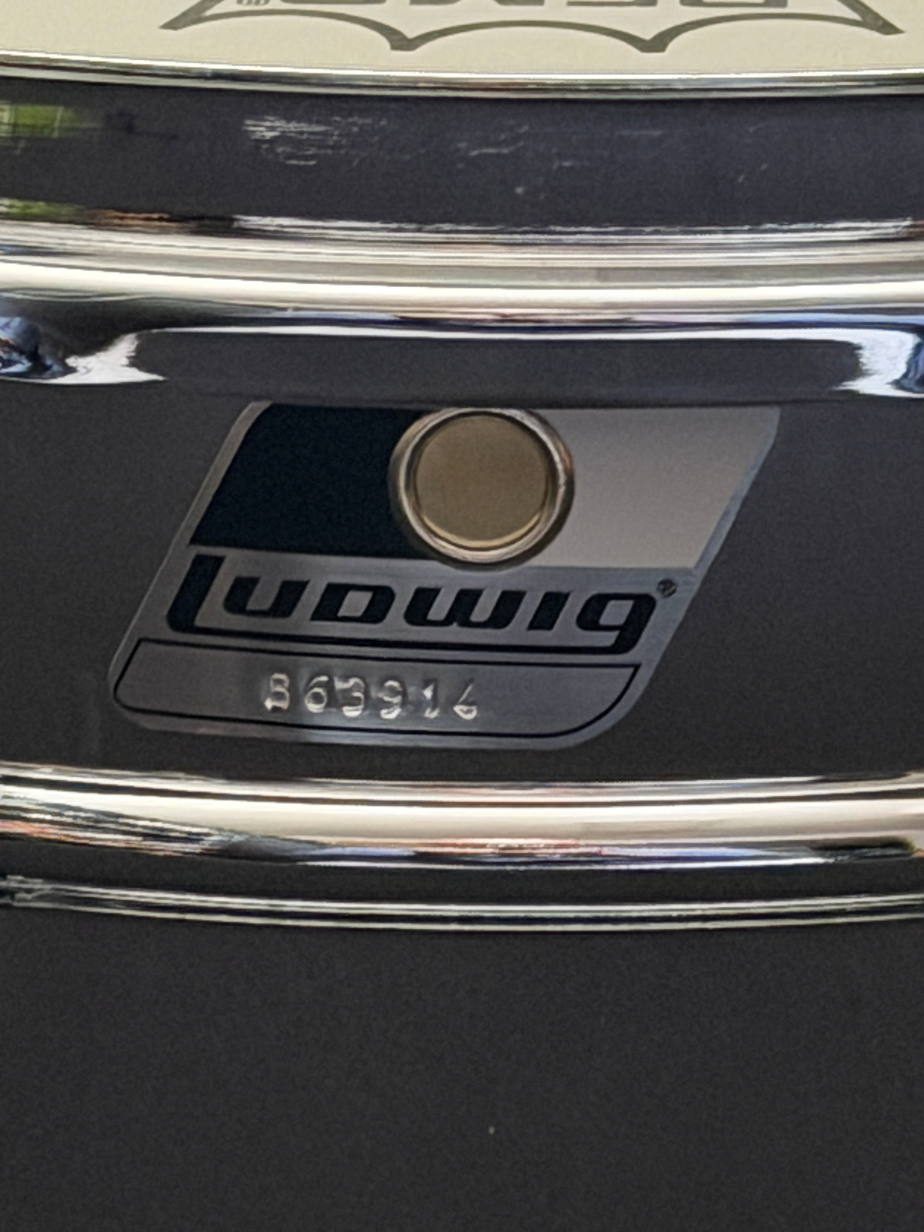Ludwig LM300 Rocker 14" x 5" metal snare drum from 2000's