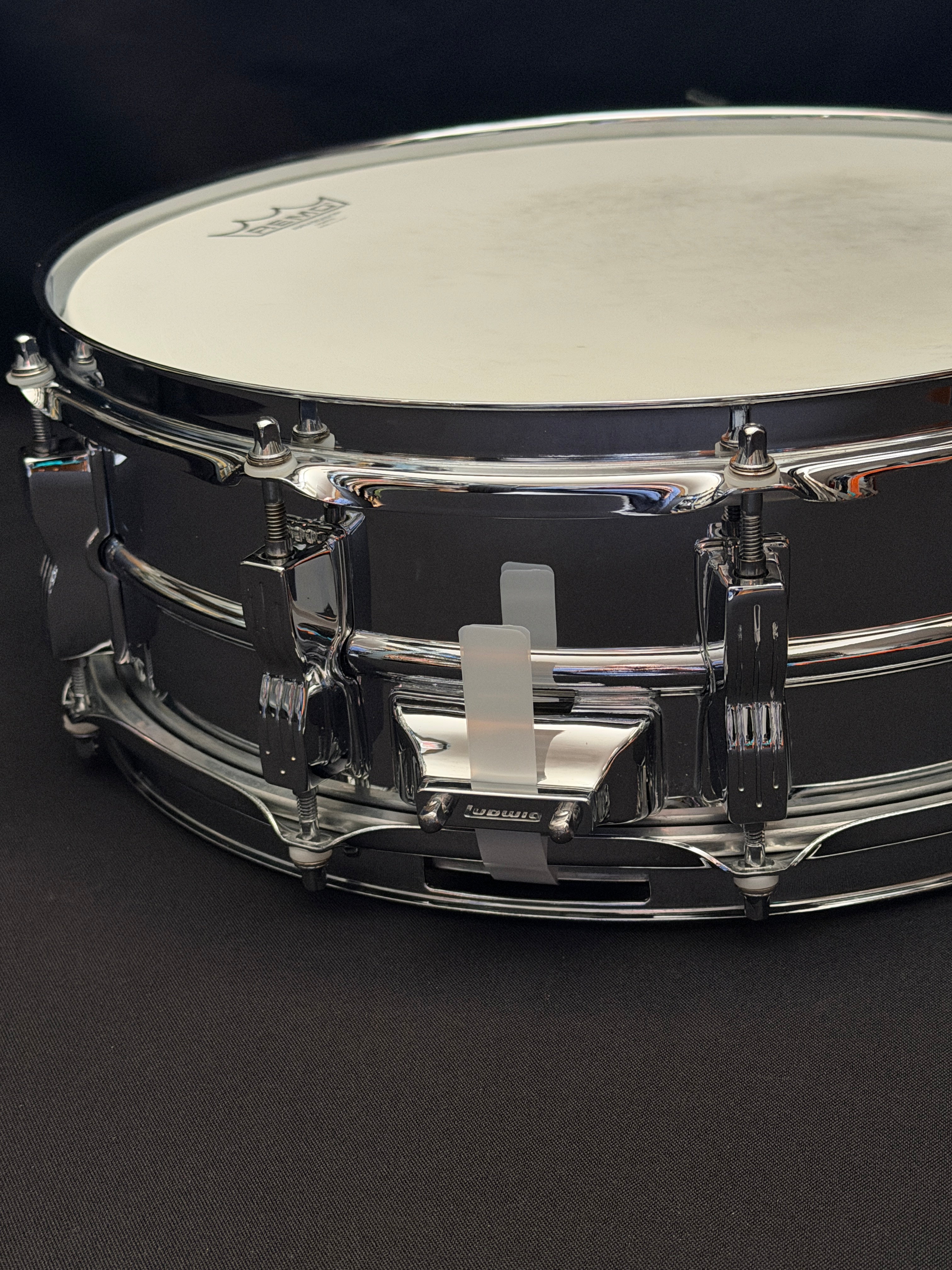 Ludwig LM300 Rocker 14" x 5" metal snare drum from 2000's