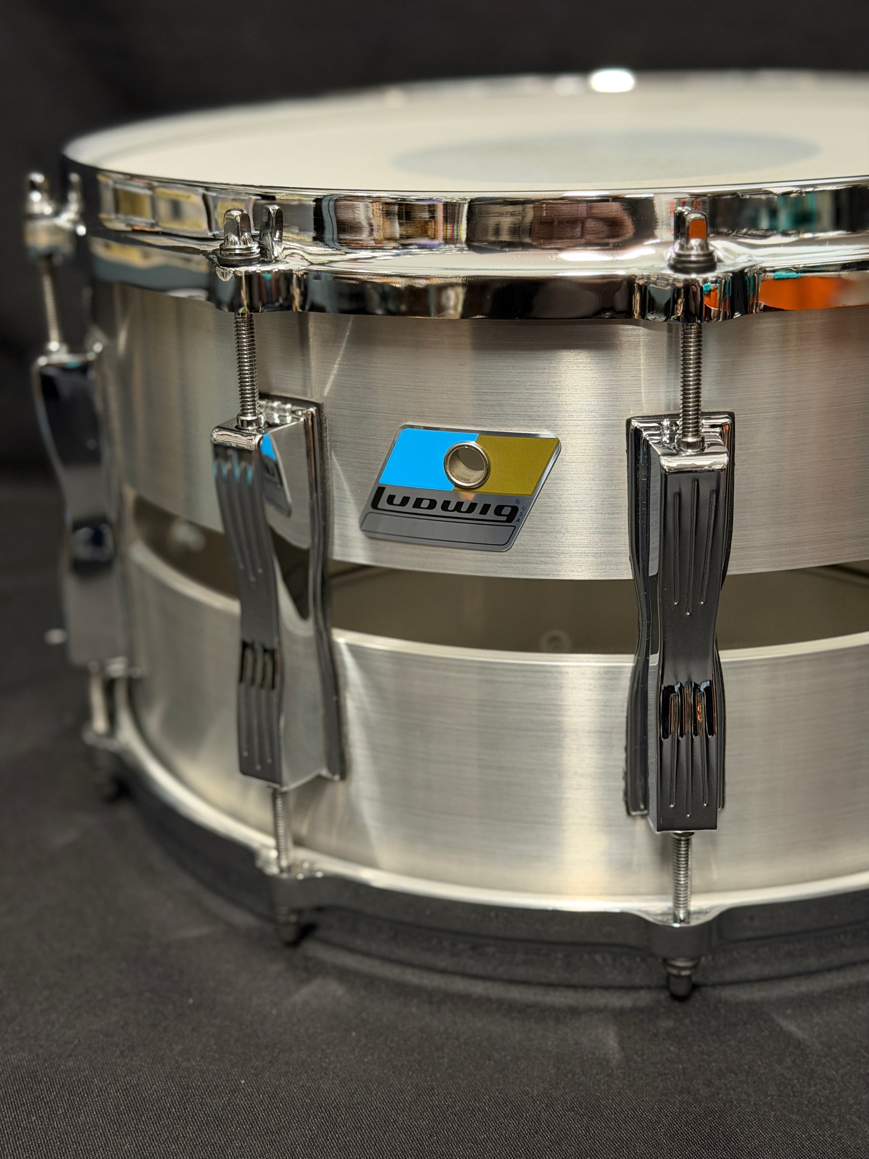 Ludwig Slotted Coliseum 14" x 8" Cast Aluminum Snare Drum