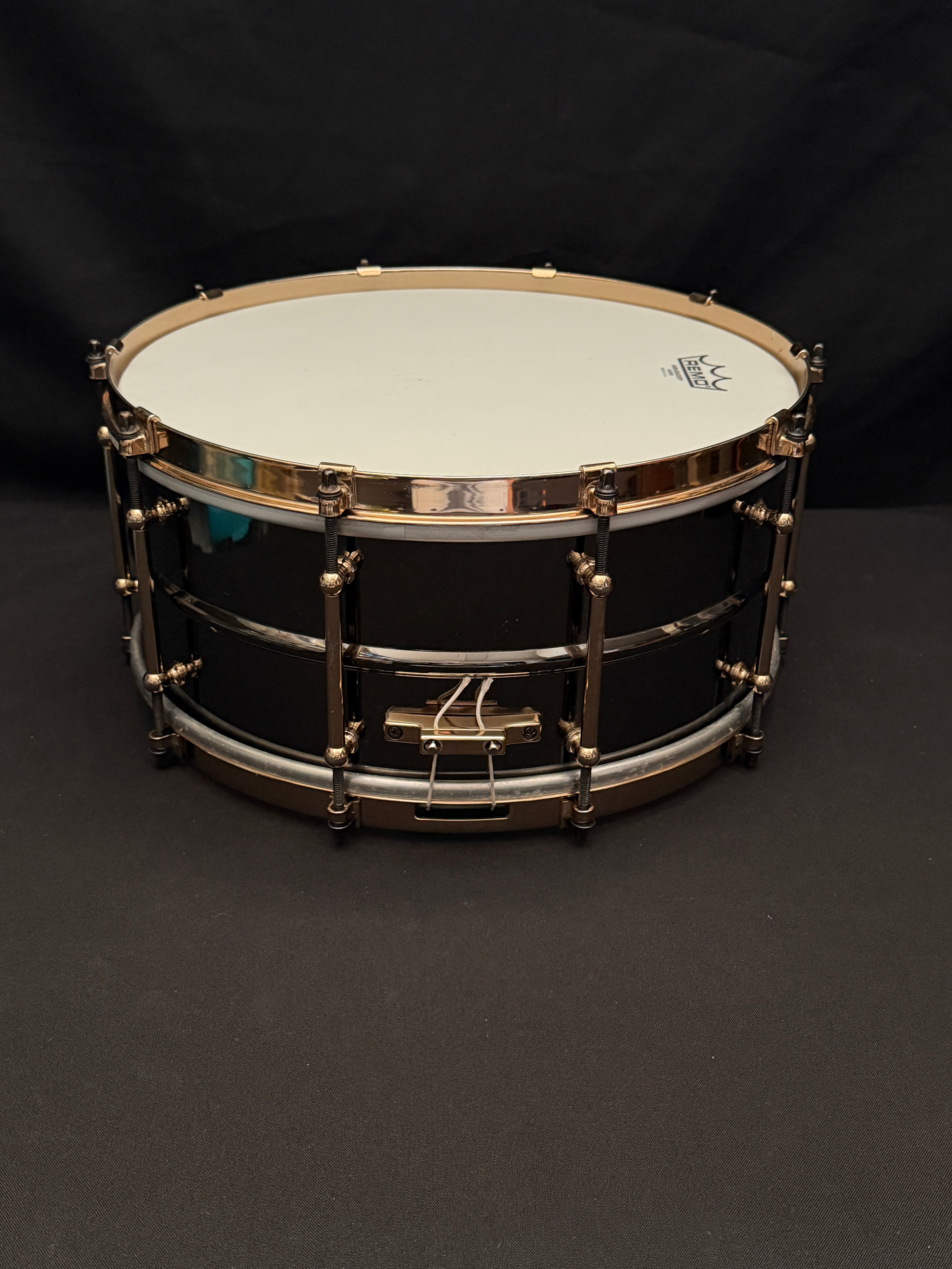 WorldMax BK-6514SFXG 14" x 6,5" Snare Drum Black Dawg Aztec Gold Vintage - Brass Shell